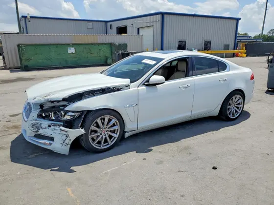 2015 Jaguar XF I4 T Premium
