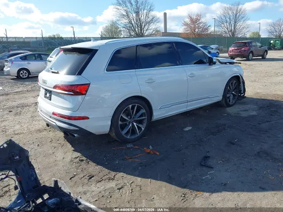 2021 Audi SQ7 Premium Plus