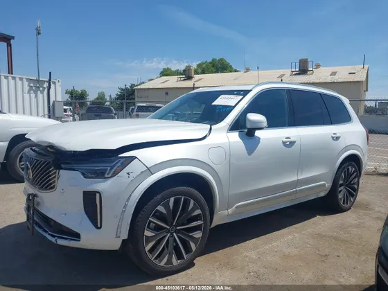 2025 Volvo XC90 Plug-In Hybrid Ultra