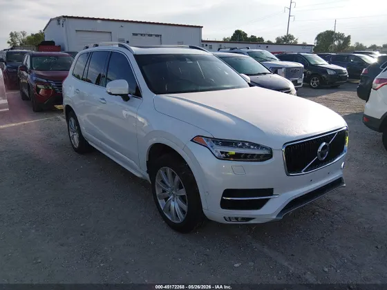 2018 Volvo XC90 Momentum