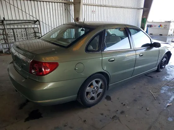 2004 Saturn L-Series L300 2