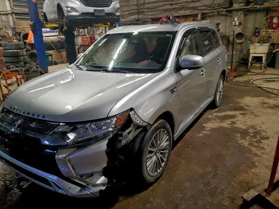 2022 Mitsubishi Outlander PHEV SEL