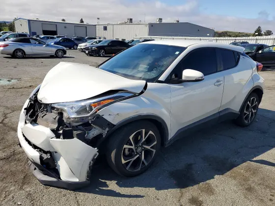 2019 Toyota C-HR LE