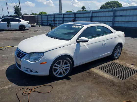 2010 Volkswagen Eos Lux