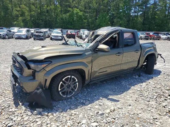 2025 Toyota Tacoma 4WD SR5
