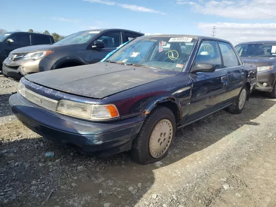 1989 Toyota Camry LE