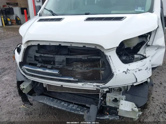 2016 Ford Transit Wagon XLT
