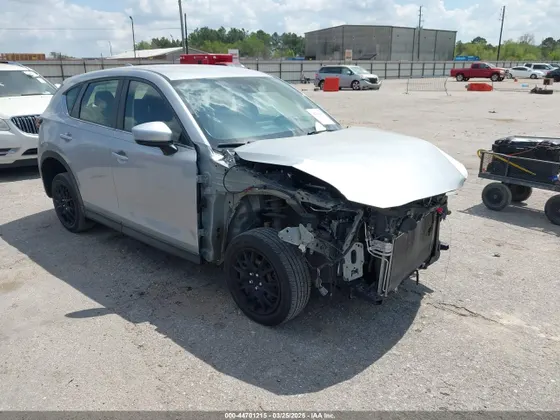 2017 Mazda CX-5 Sport