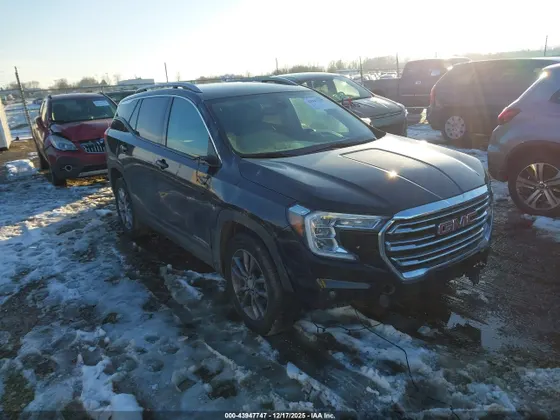 2023 GMC Terrain SLT
