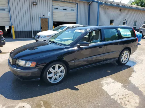 2004 Volvo V70