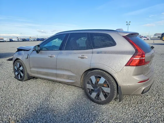 2025 Volvo XC60 Plug-In Hybrid Ultra