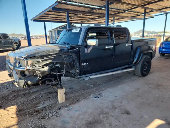 2010 HUMMER H3T ALPHA