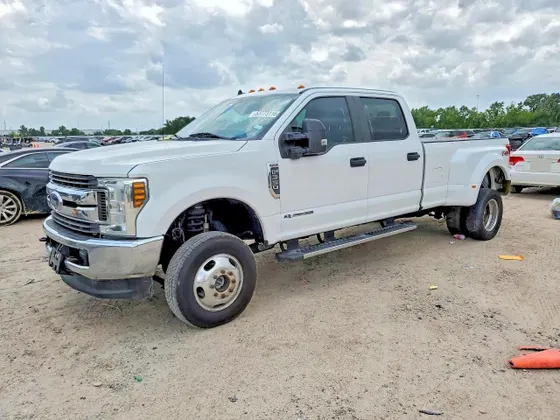 2019 Ford Super Duty F-350 DRW XL