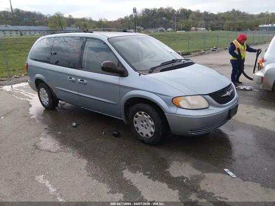 2003 Chrysler Town & Country