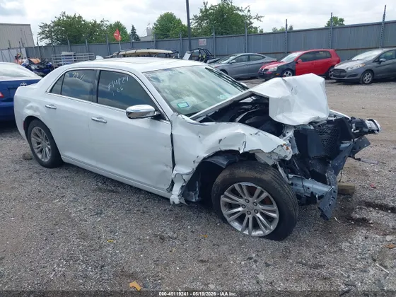 2016 Chrysler 300 300C