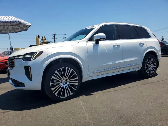 2025 Volvo XC90 Plus
