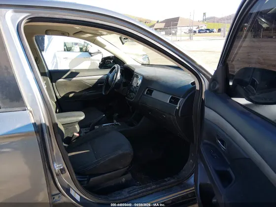2016 Mitsubishi Outlander SE