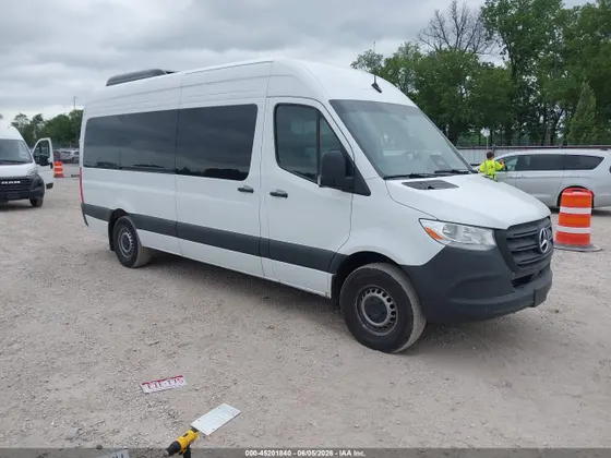 2026 Mercedes-Benz Sprinter Passenger Van HIGH ROOF 4-CYL DIESEL