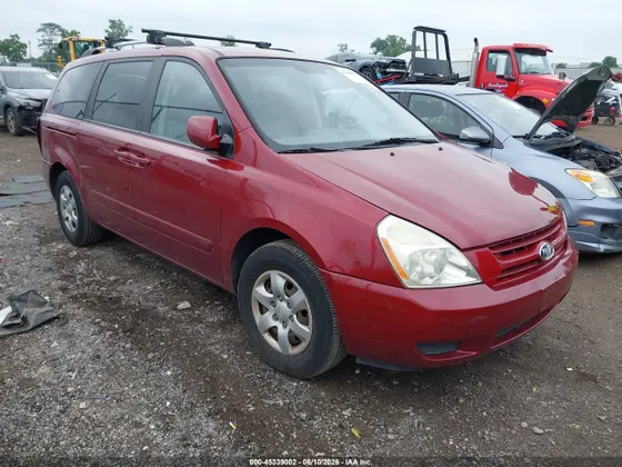 2010 Kia Sedona LX