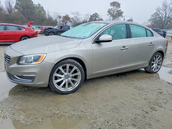 2016 Volvo S60 Inscription T5 Drive-E Platinum