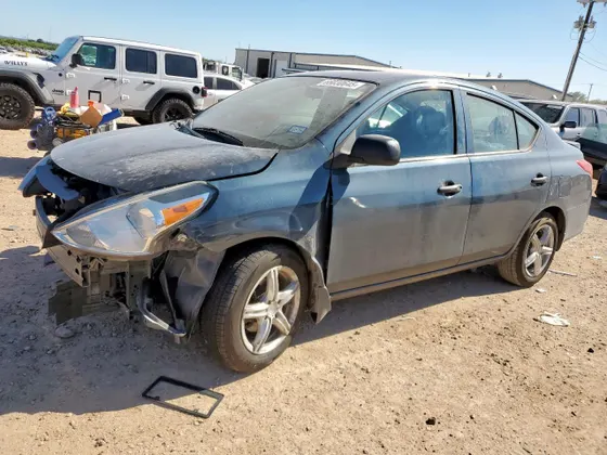 2015 Nissan Versa S