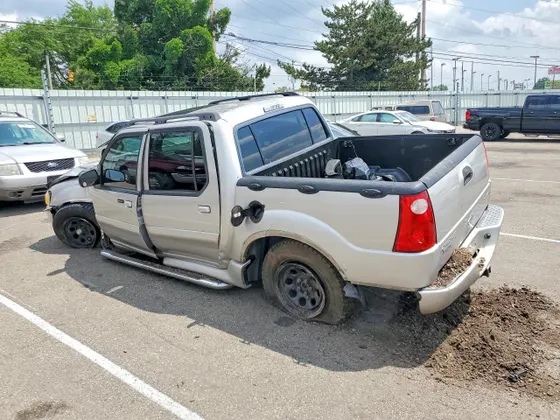 2005 Ford Explorer Sport Trac XLS