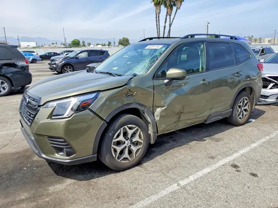 2023 Subaru Forester Premium