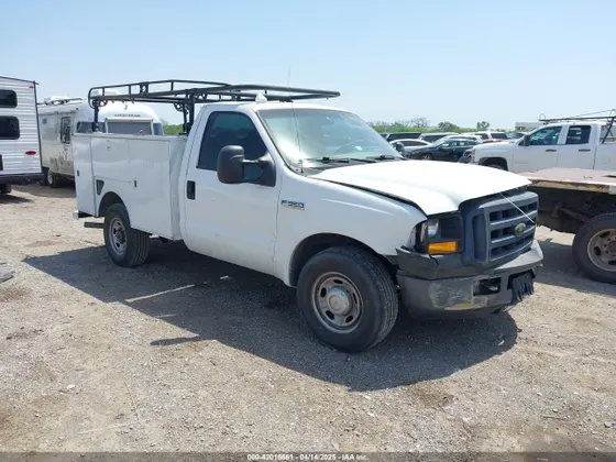 2006 Ford F-350 XL/XLT