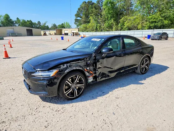 2022 Volvo S60