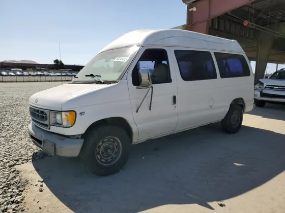 1998 Ford Club Wagon XL