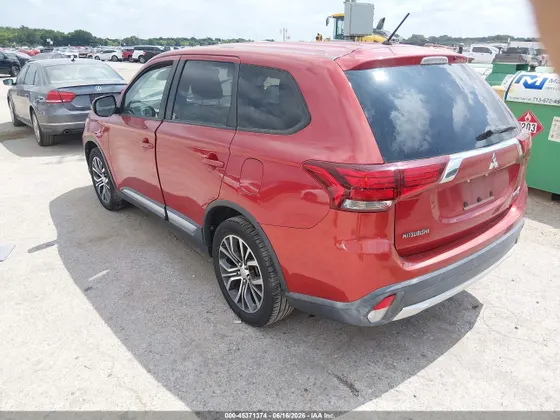 2016 Mitsubishi Outlander SE