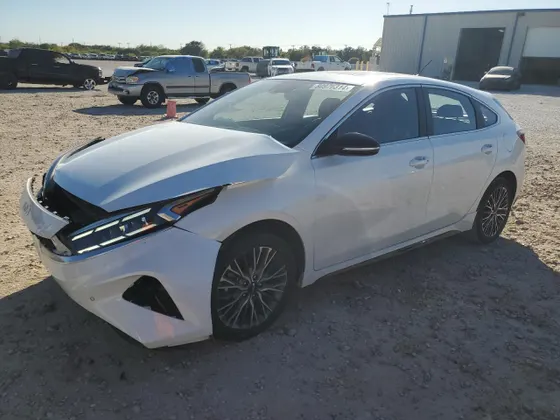 2023 Kia Forte5 EX