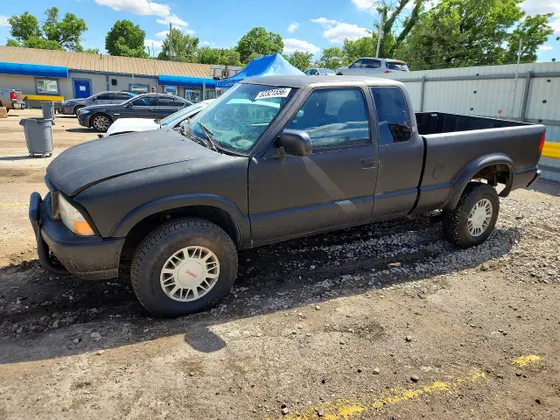 2000 GMC Sonoma SLS w/1SJ Pkg