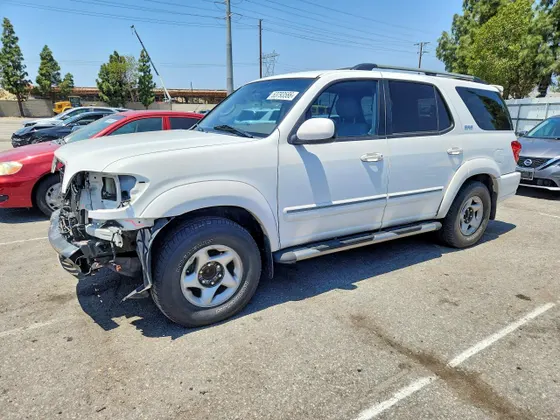 2005 Toyota Sequoia SR5