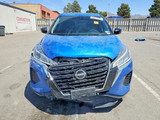 2023 Nissan Kicks S