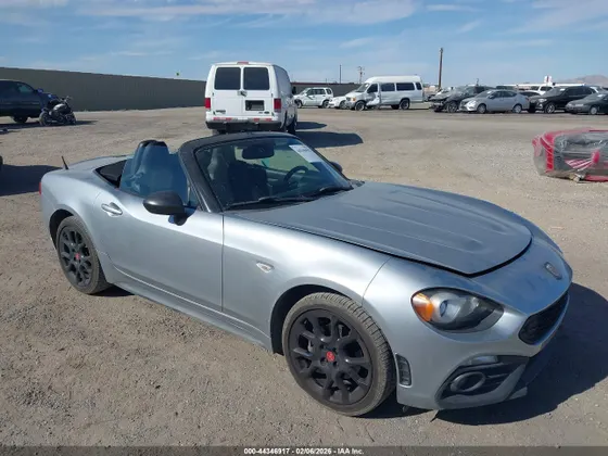 2018 FIAT 124 Spider Classica