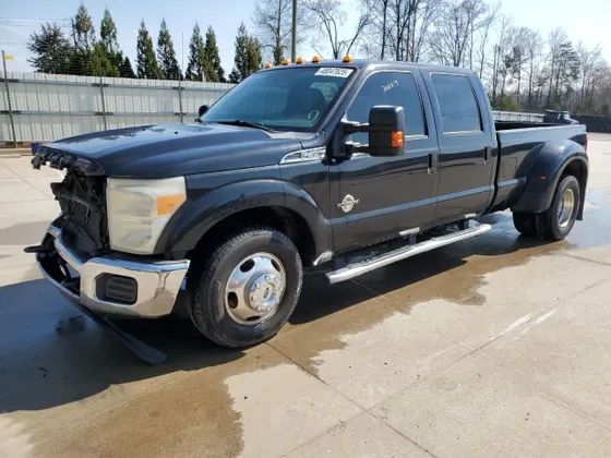 2013 Ford Super Duty F-350 DRW XL