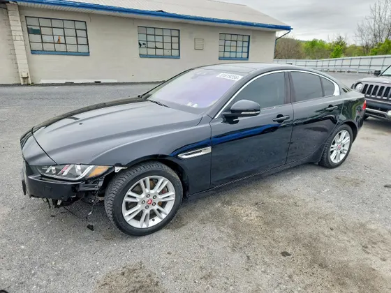 2018 Jaguar XE 25t Premium