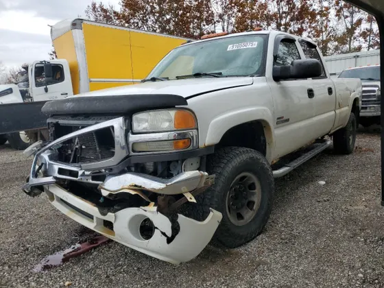 2005 GMC Sierra 3500 DRW SL