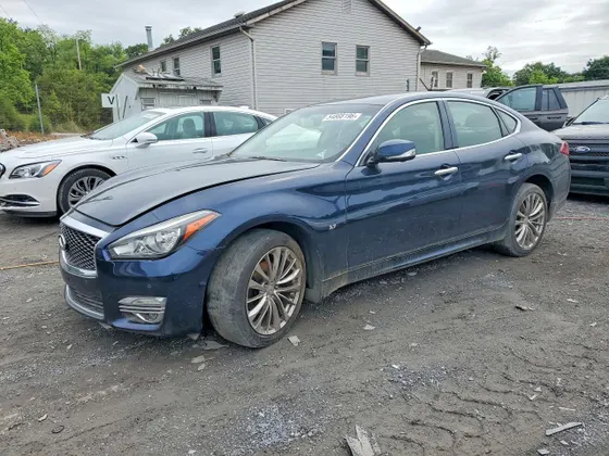 2015 INFINITI Q70