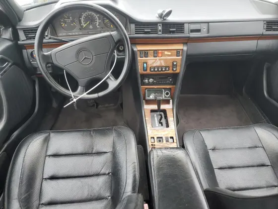 1992 Mercedes-Benz 300 Series 300E