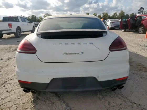 2014 Porsche Panamera S E-Hybrid