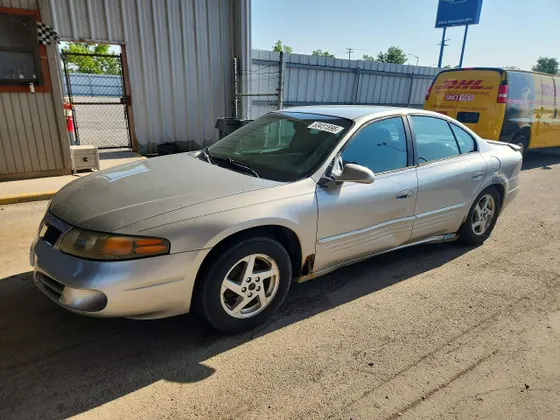 2004 Pontiac Bonneville SE