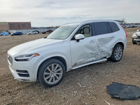 2017 Volvo XC90 Inscription