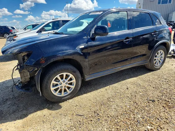 2017 Mitsubishi RVR SE