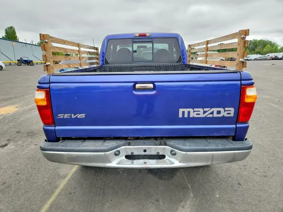 2001 Mazda B-Series 4WD Truck SE
