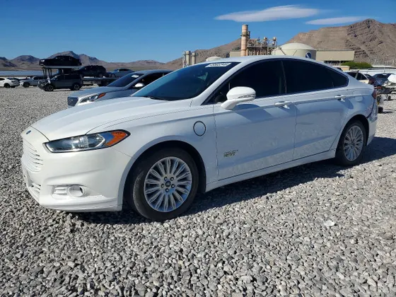 2015 Ford Fusion Energi SE Luxury