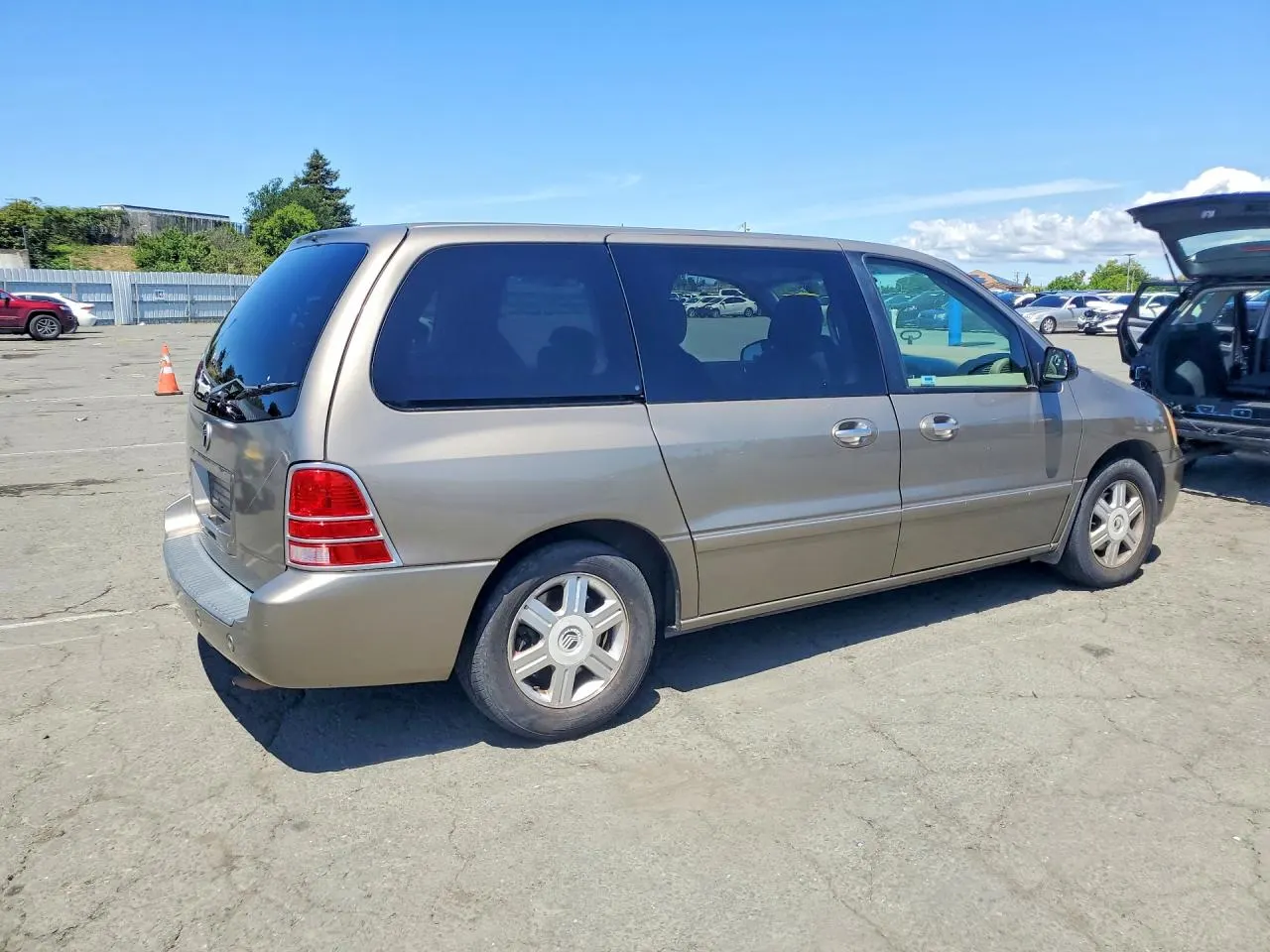 2004 Mercury Monterey Convenience