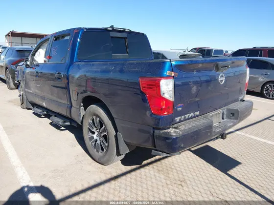 2023 Nissan Titan SV