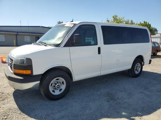 2014 GMC SAVANA G3500 LT